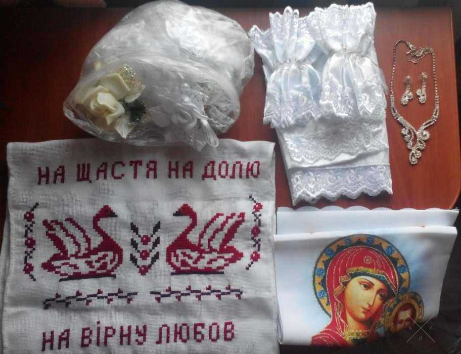 Рушник вышит за 80 грн и нарисован за 20 грн