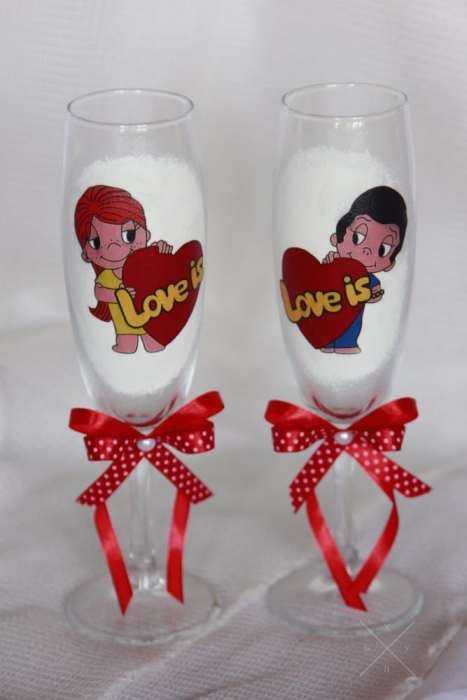 Бокалы Love is