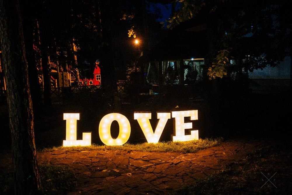 Свадебный декор, светящиеся буквы LOVE. Аренда/продажа