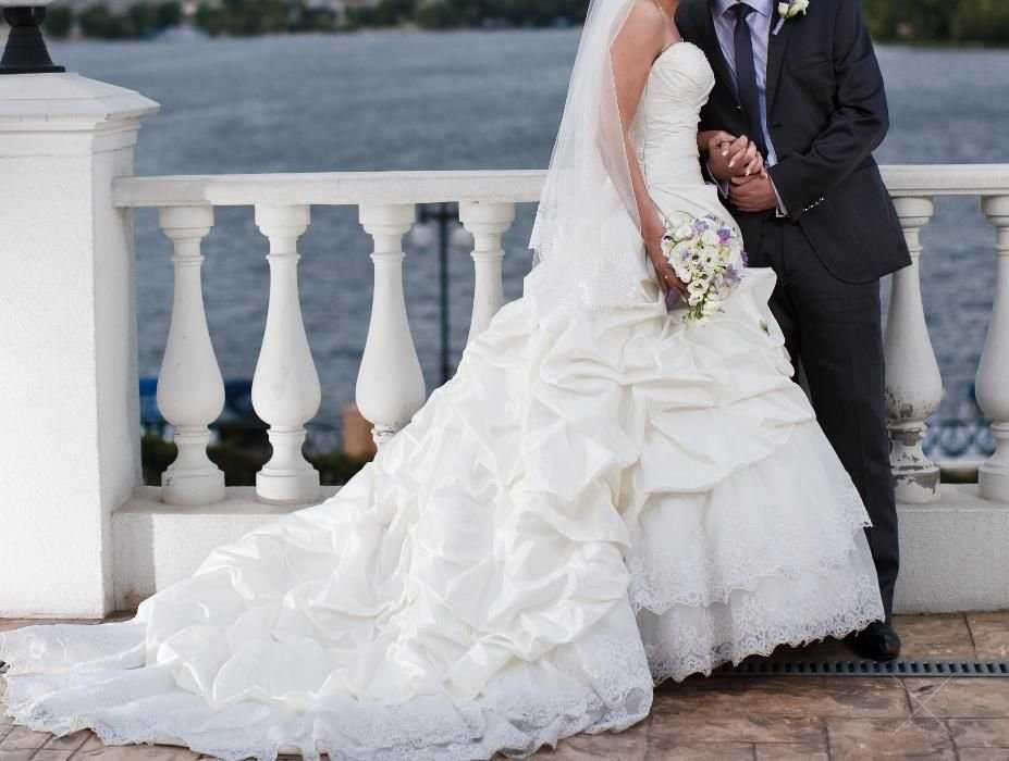 Свадебное платье Premium класса Allure Bridals