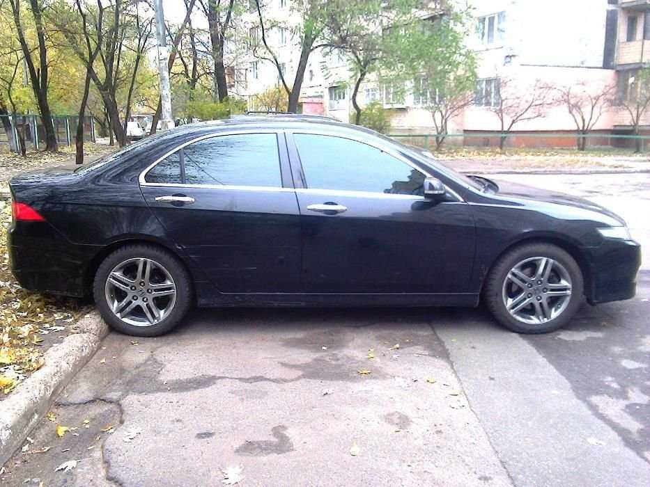 Honda Accord 2007 года, объем 2.0, коробка автомат, газ-бензин.