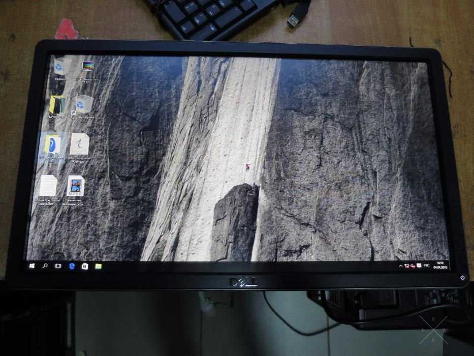 19.5" ЖК монитор DELL P2014Ht с поворотом экрана LCD, Wide, 1600x900