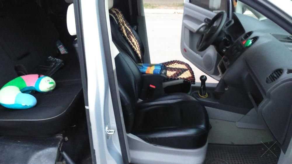 Продам автомобиль Volkswagen Caddy пасс