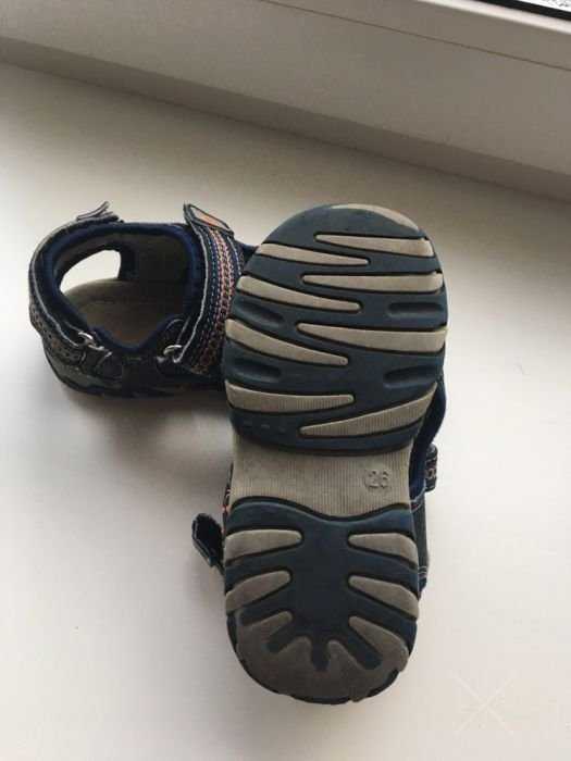 Продам босоножки