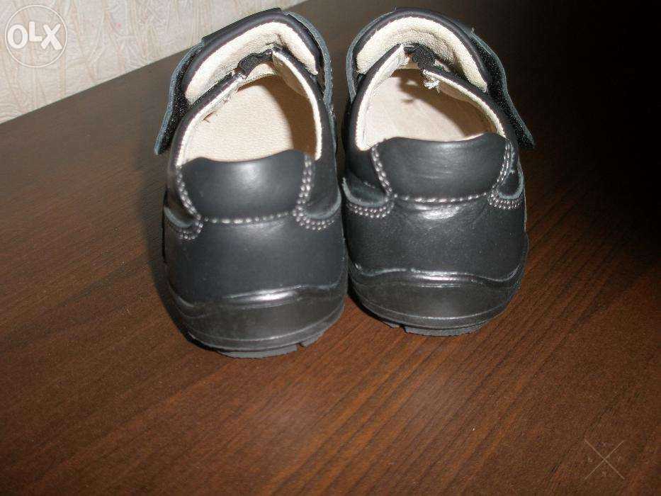 Продам туфли для мальчика