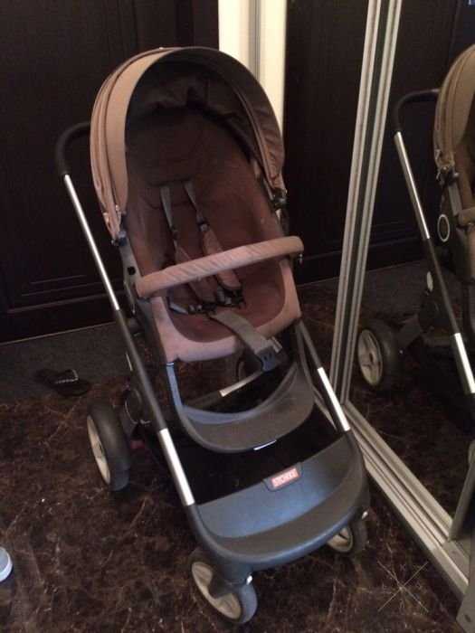 Продам stokke cruzi.