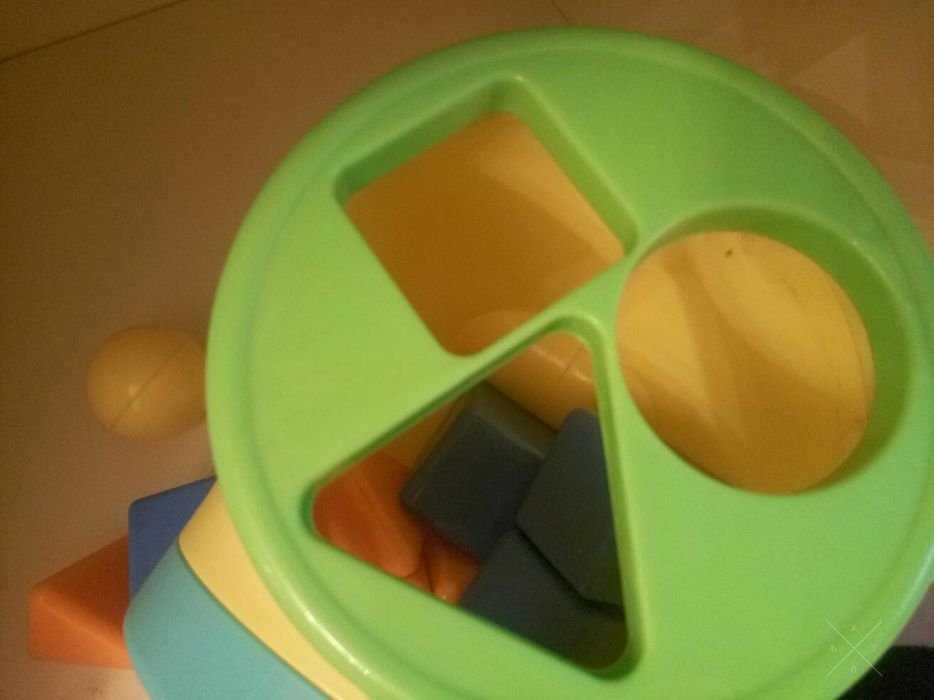 Продам Tomy труба сортер.Развивающая игрушка