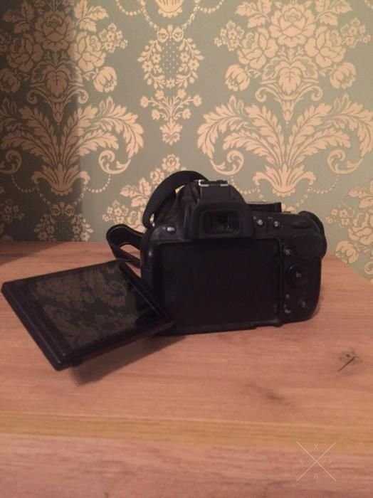Зеркальный фотоаппарат Nikon D5200 Состояние идеальное Обмен