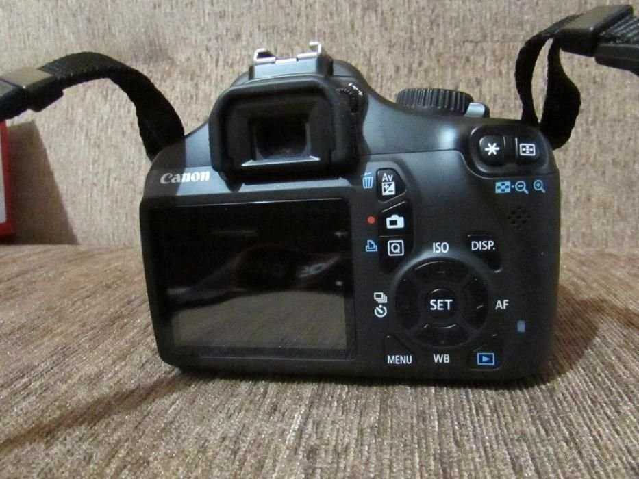 Цифровой зеркальный фотоаппарат Canon EOS 1100D Kit 18-55 IS II