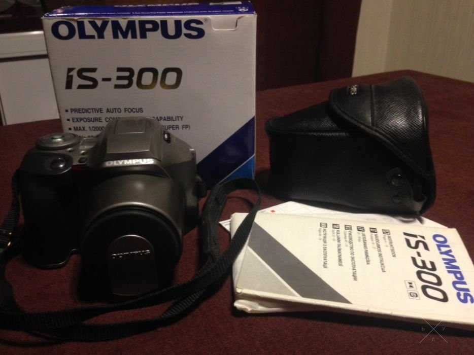 зеркальный аналоговый фотоаппарат Olympus IS-300