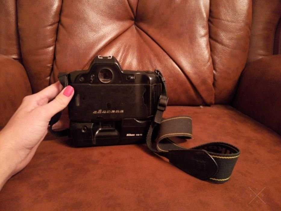 Пленочный зеркальный фотоаппарат Nikon F90X