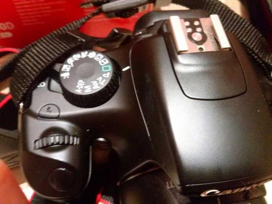 Продам зеркальный фотоаппарат Canon EOS 1100D KIT