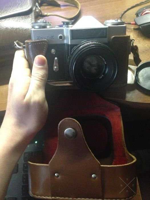 Продам зеркальный пленочный фотоаппарат ЗЕНИТ ЕТ