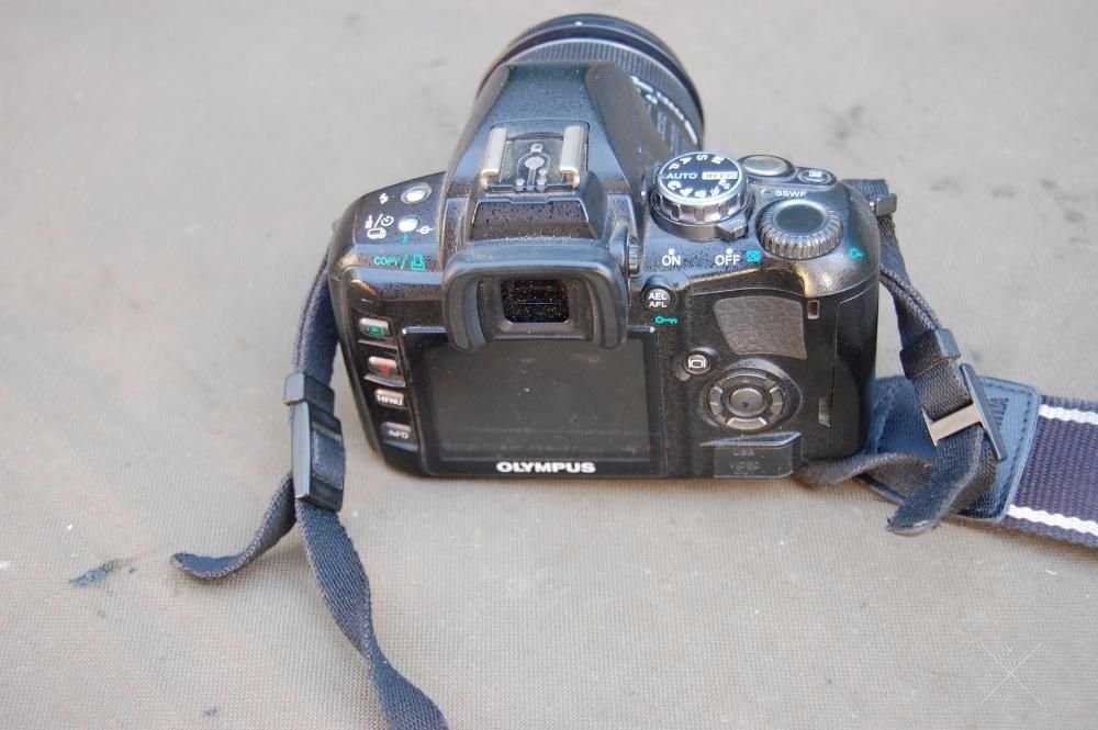 Зеркальный цифровой фотоаппарат Olympus E-410
