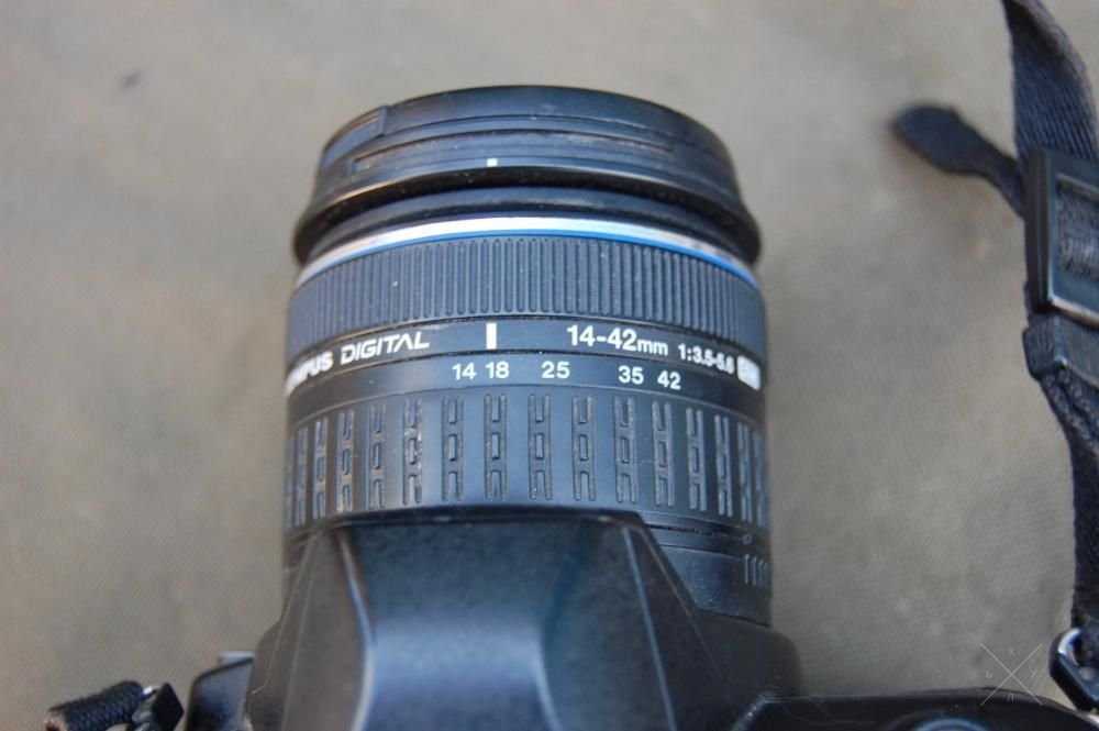 Зеркальный цифровой фотоаппарат Olympus E-410