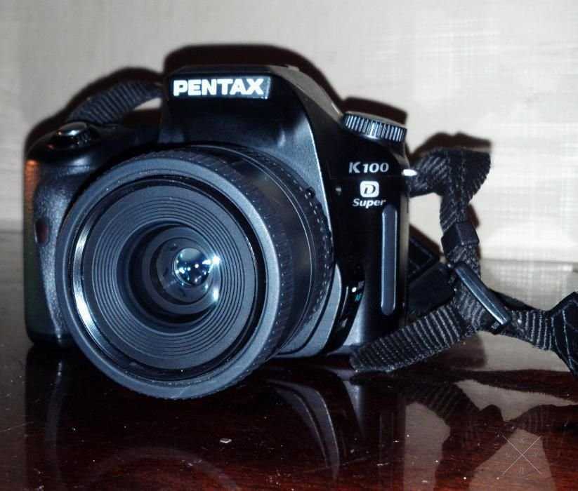 Зеркальный фотоаппарат Pentax K100D Super