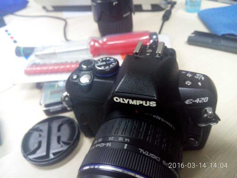 Зеркальный фотоаппарат Olympus E-420