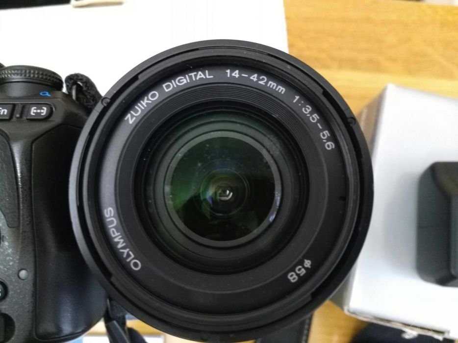 Зеркальный фотоаппарат Olympus E-620 kit