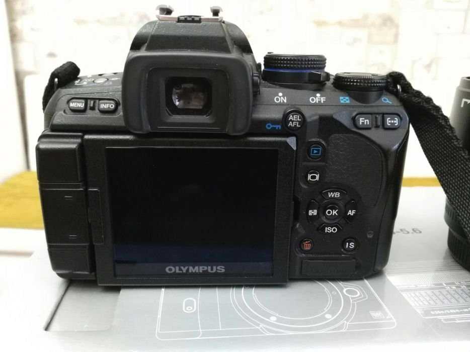 Зеркальный фотоаппарат Olympus E-620 kit