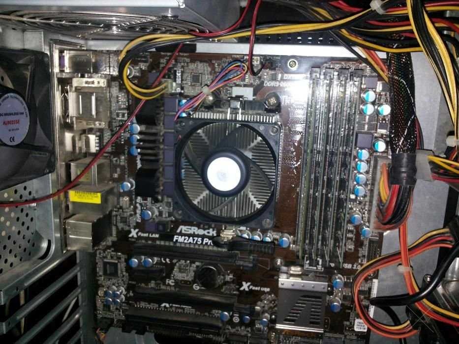 МОЩНЫЙ AMD Trinity A8-5600K 3.8GHz (4 ЯДРА), 8GB DDR3, HDD( 1000 gb)