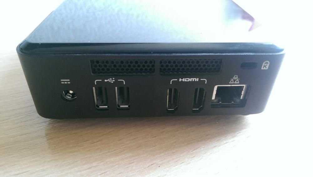 Intel NUC Kit (BOXDC3217IYE)