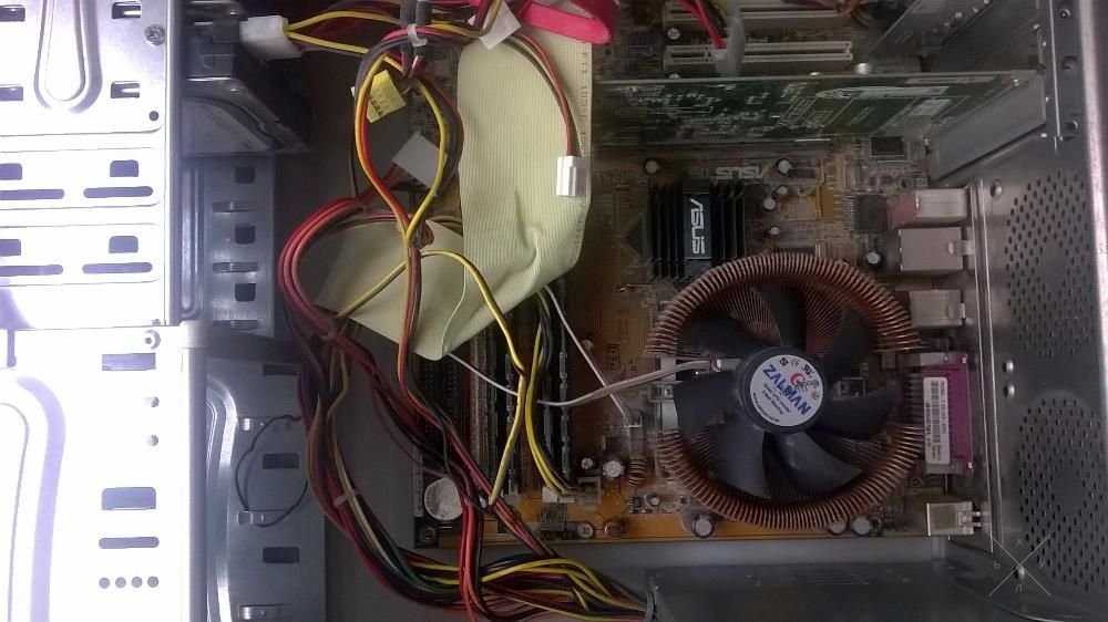Системный блок: Intel Pentium 4/3.00GHz/2 Гб ОЗУ/200 Гб HDD