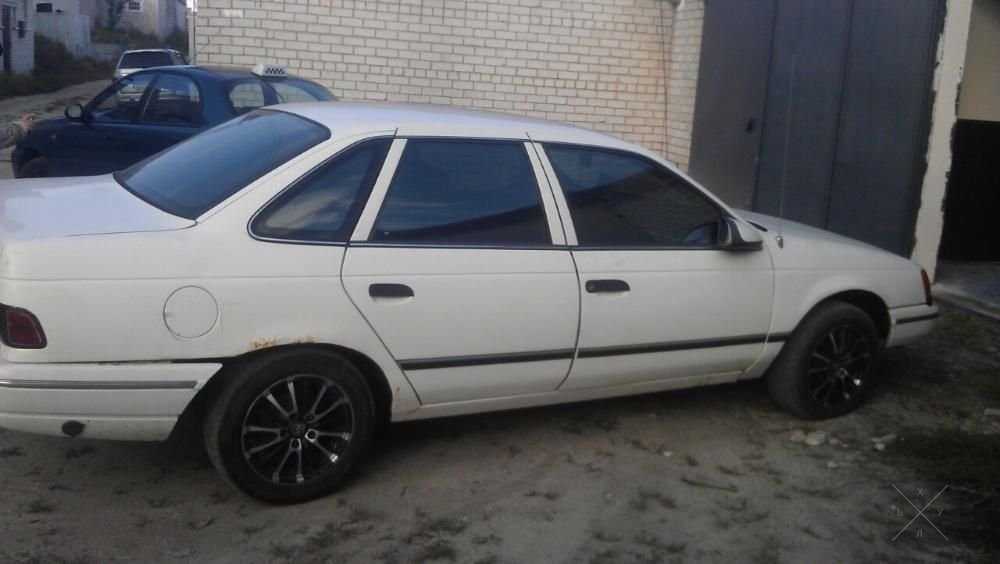 Ford Taurus