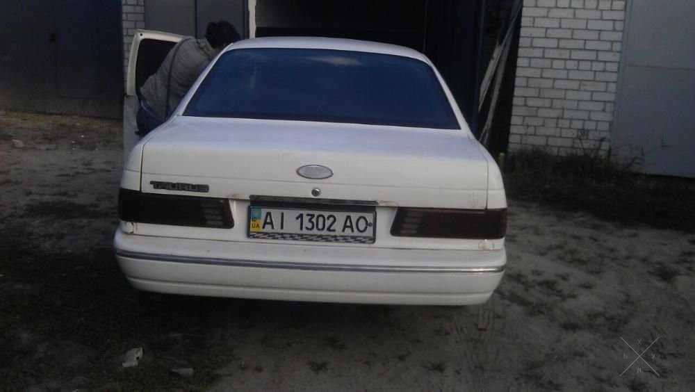 Ford Taurus