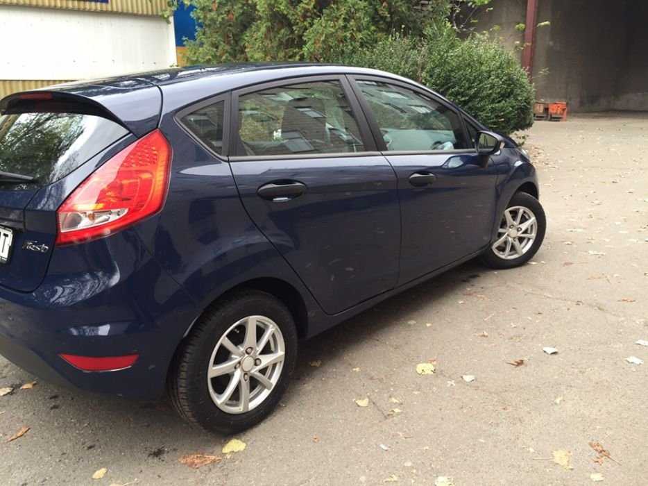 Почти новое авто Ford Fiesta. Пробег 22500 км. Читаем а затем пишем!!!