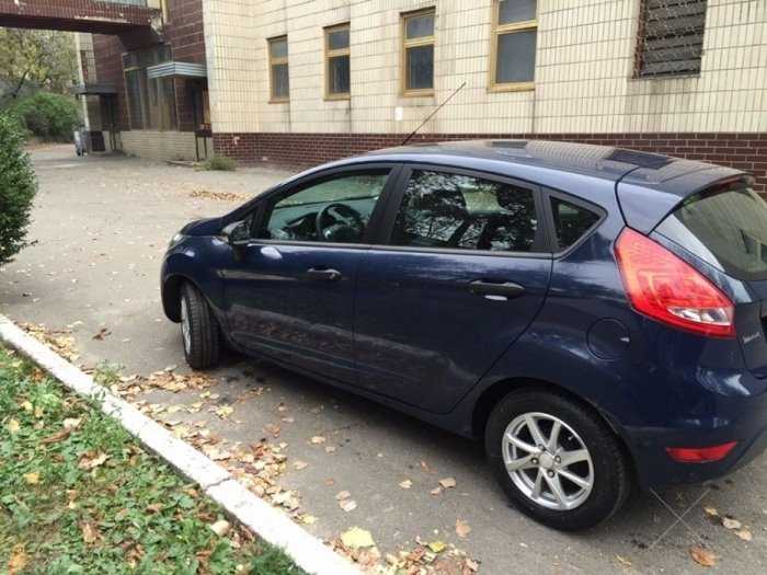 Почти новое авто Ford Fiesta. Пробег 22500 км. Читаем а затем пишем!!!