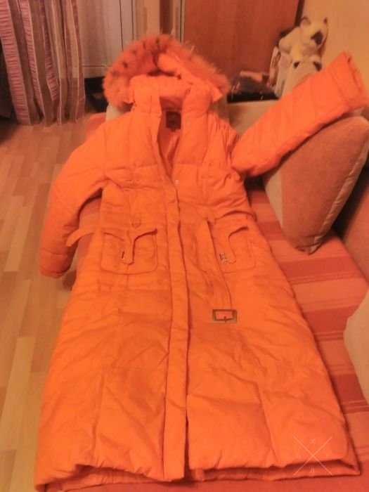 Пуховик довгий зимовий.