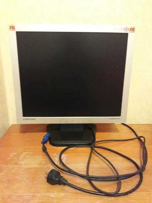 Монитор Samsung SyncMaster 913V