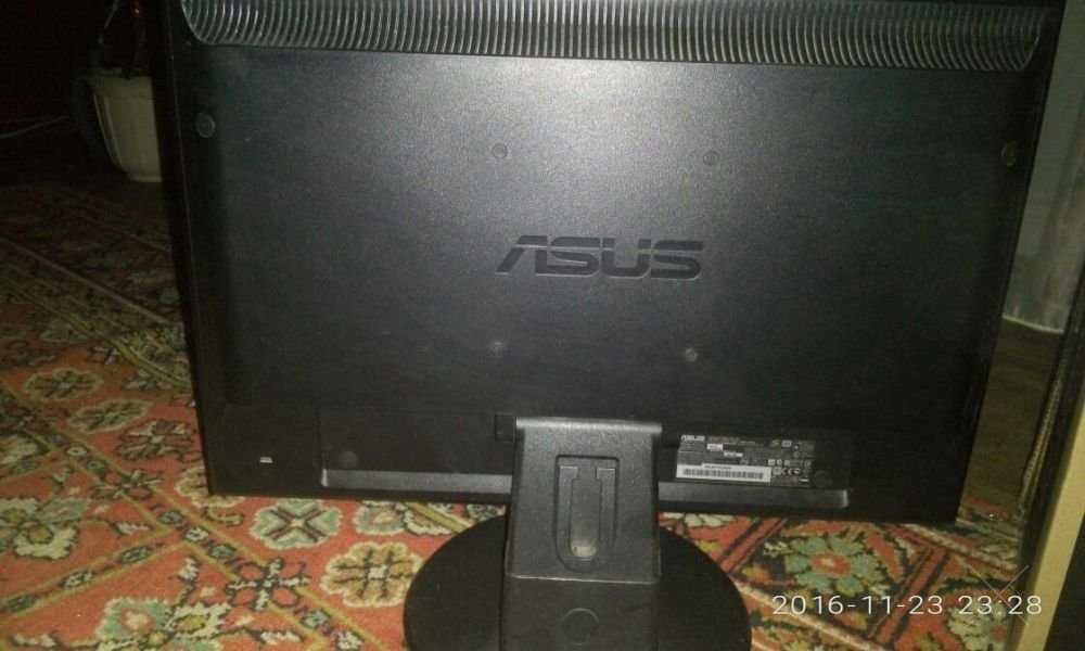 Монитор ASUS 17дьюмов 550гр состояние хорошее.