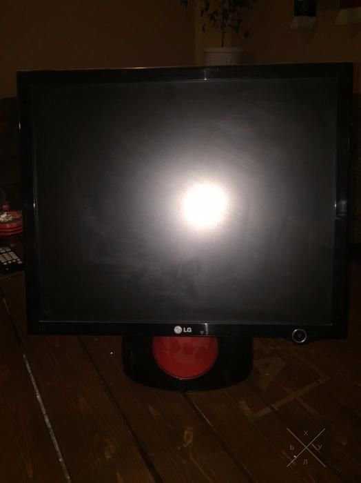 Монитор LG 1900R