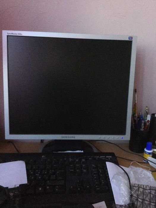 Монитор Samsung SyncMaster 940N