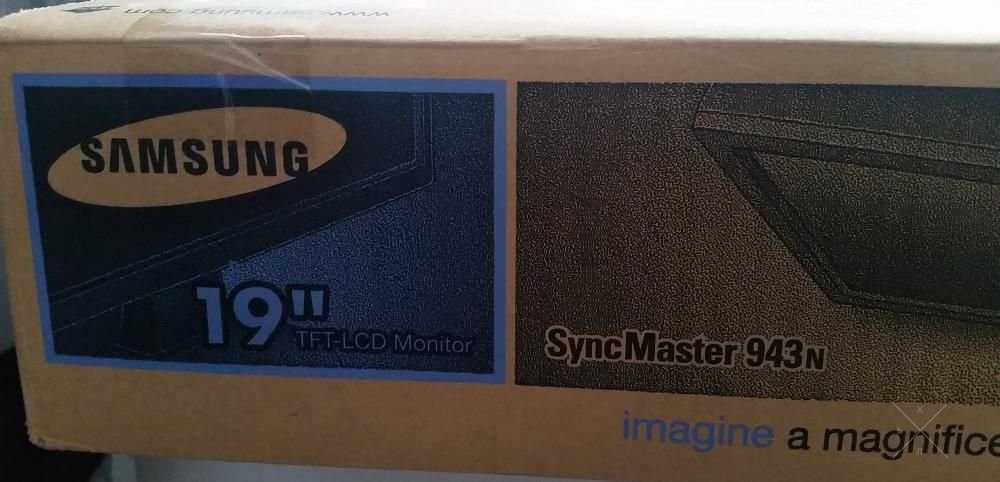 Монитор Samsung SyncMaster 943N 19'' silver