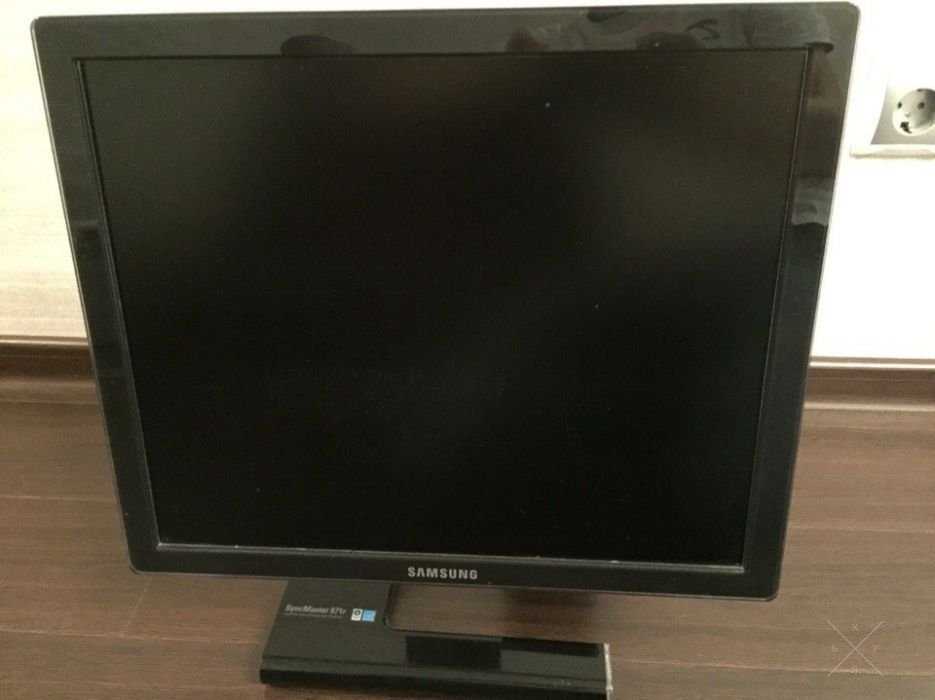 Монитор Samsung s/m 971p