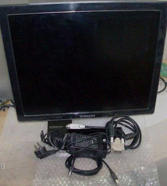 Монитор Samsung s/m 971p