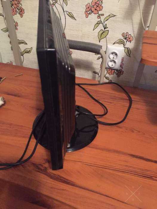 Продам б/у монитор 19" LG Electronics L196WTQ-BF Черный