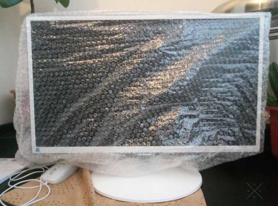 Белый монитор 23'6 LED Samsung