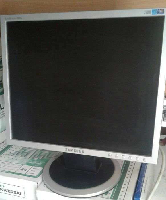 Монитор SAMSUNG SyncMaster 740N