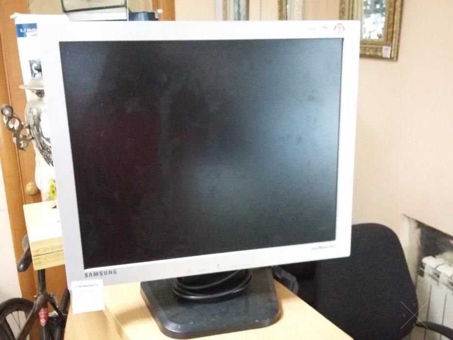 Монитор Samsung 913V