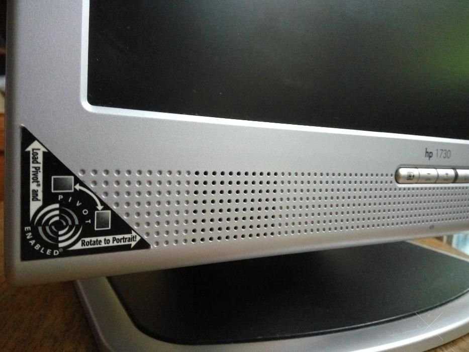 Монитор HP 1730