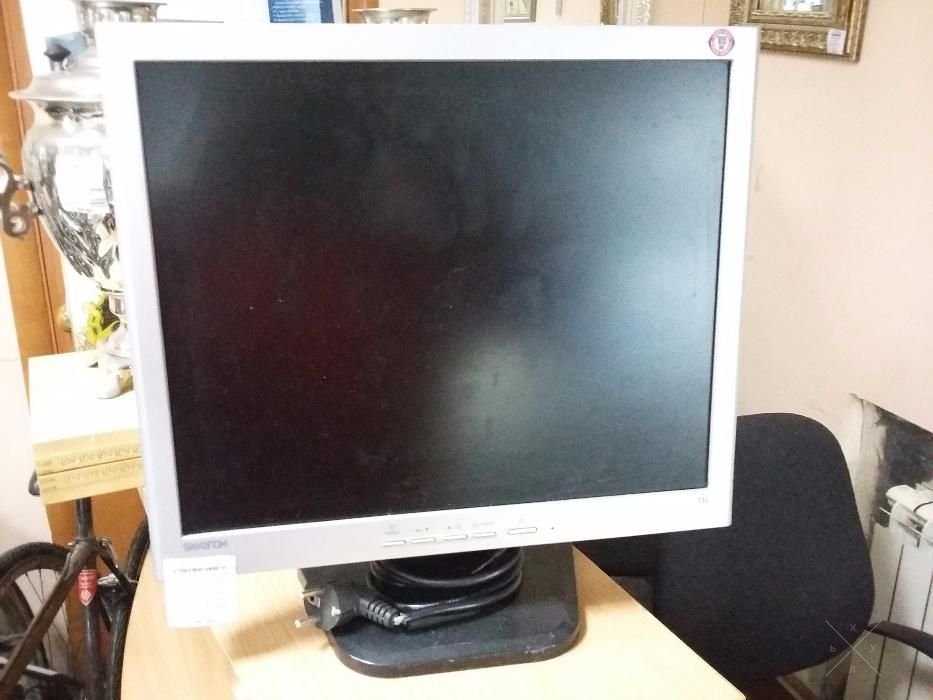 Монитор Samsung Samtron 73V