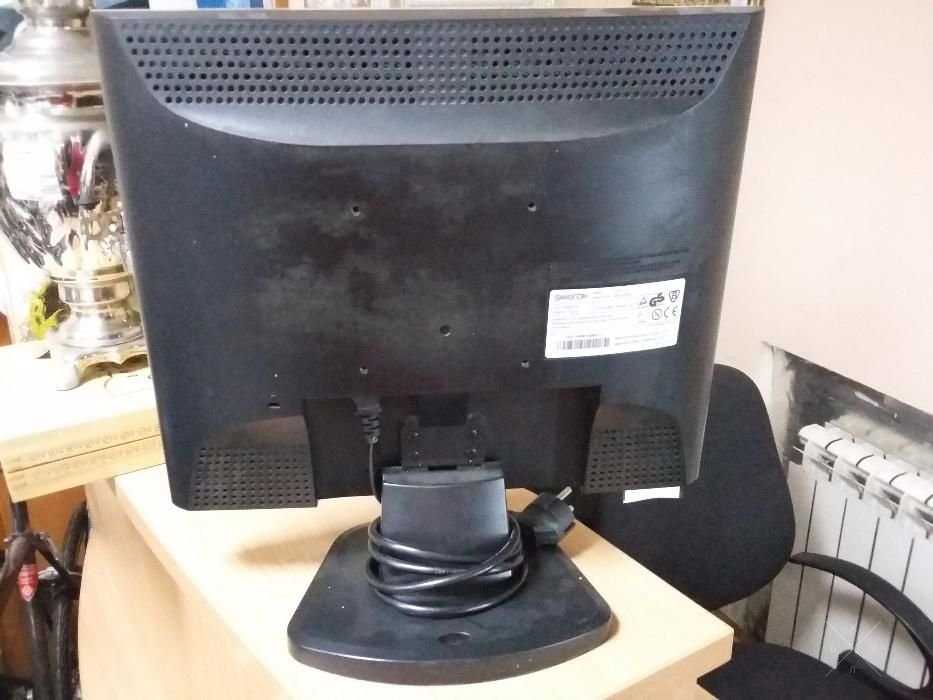 Монитор Samsung Samtron 73V