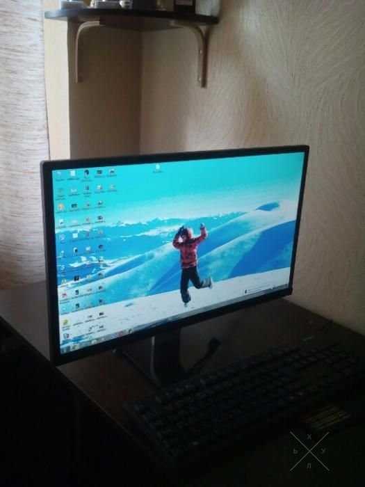 Монитор Dell S2240L