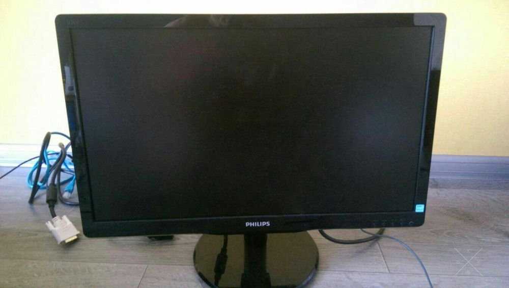Монитор Philips 226V4LAB/1. Диагональ 21,5