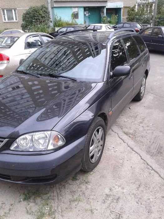 Toyota Avensis 2001