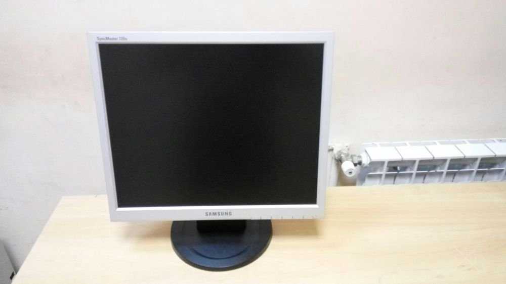Монитор 17" LCD Samsung 17" SyncMaster 720N