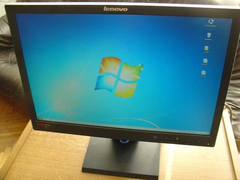 Монитор мониторы 19" 16х9 Lenovo ThinkVision L1951pwD широкий